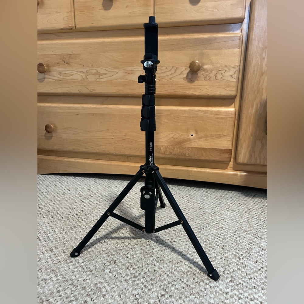 FugeTek Tripod Stand